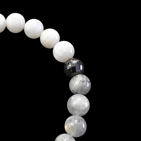 Moonstone, Tourmaline Quartz, Labradorite, Black Strawberry Quartz Bracelet 8mm - Picture 4 of 7